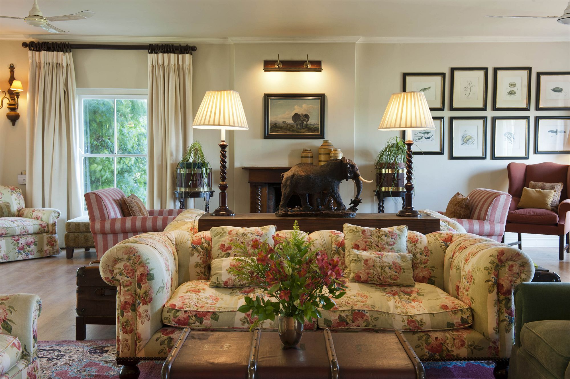 Riverbend Lodge อัดโด ภายนอก รูปภาพ
